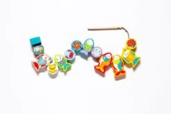 Cubika Holzfädelspiel - Fröhlicher Fische -Djeco Geschaft 13647 10