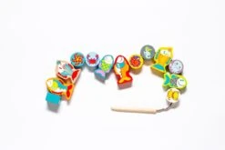 Cubika Holzfädelspiel - Fröhlicher Fische -Djeco Geschaft 13647 16