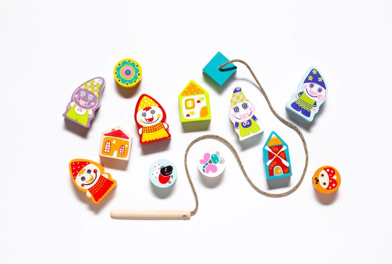 Cubika Holzfädelspiel - Glückliche Zwerge 16 Cubika Holzfädelspiel - Glückliche Zwerge – Bild 14