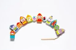 Cubika Holzfädelspiel - Glückliche Zwerge 29 Cubika Holzfädelspiel - Glückliche Zwerge -Djeco Geschaft 13654 9