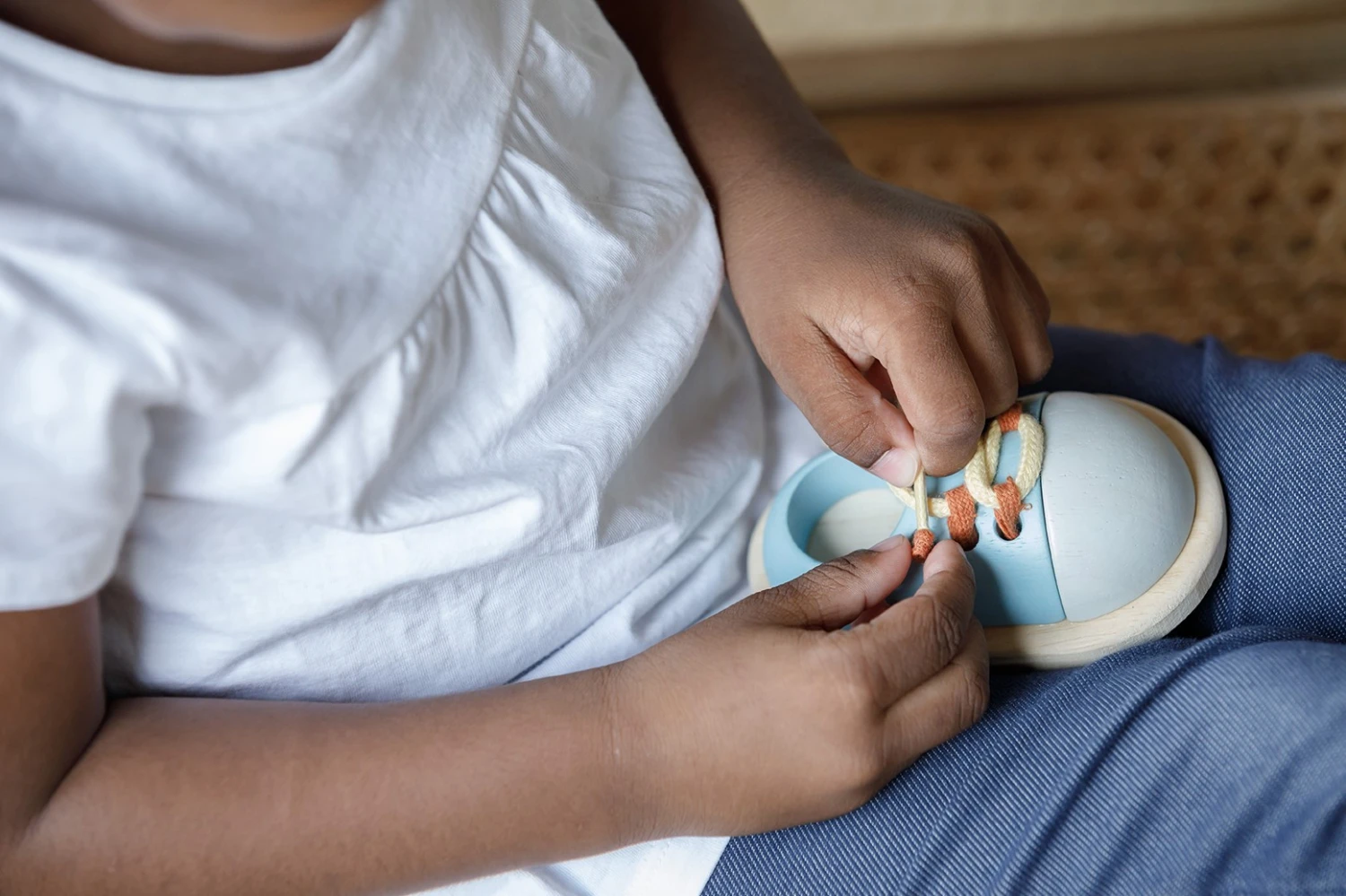 PlanToys Holzspielzeug Schnürsenkel-Orchard 9 PlanToys Holzspielzeug Schnürsenkel-Orchard – Bild 7