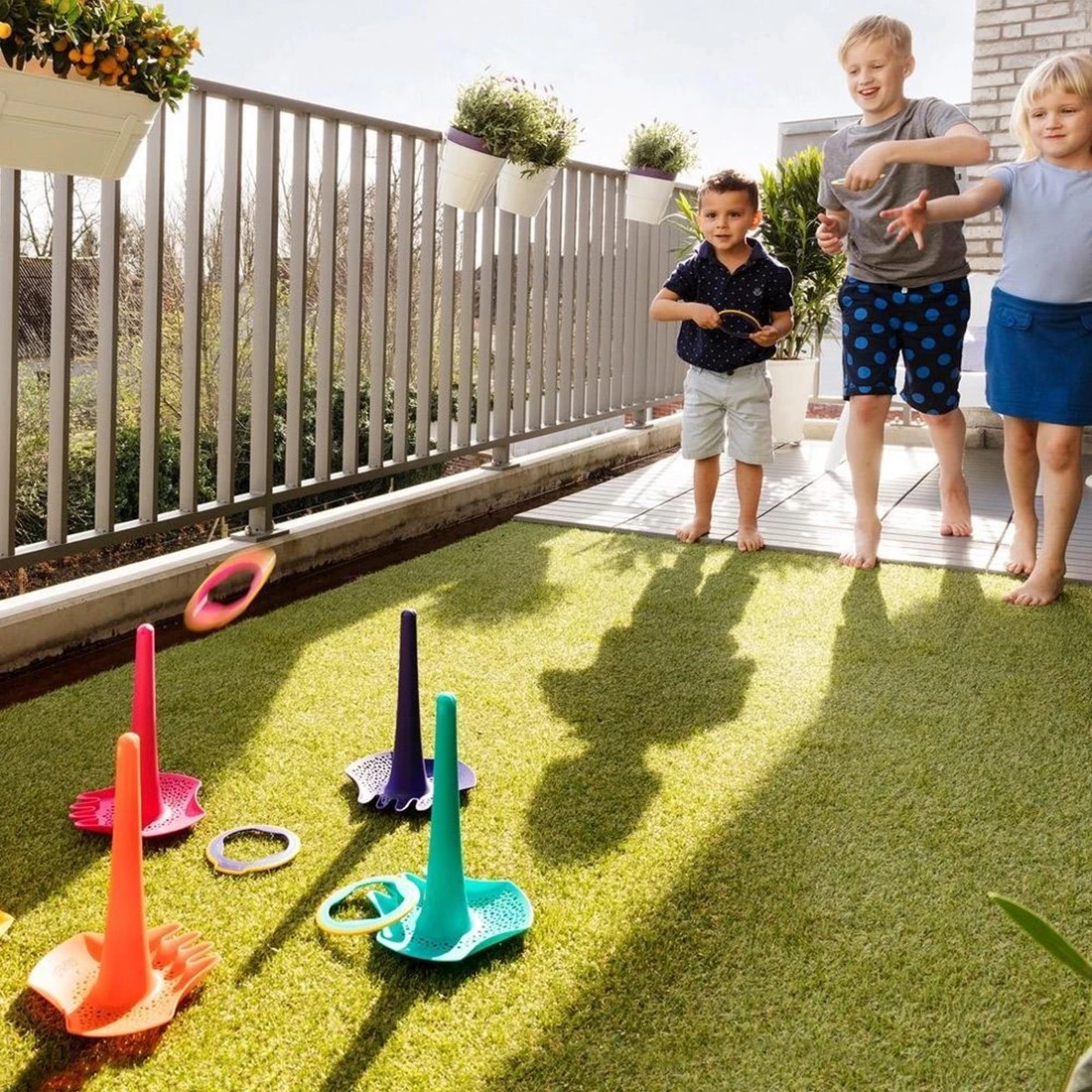 Quut Beach Set 1: 1 Triplet + 1 Ringo Combi (6rings + 1 Ball) In Mesh Beach Bag 6 Quut Beach Set 1: 1 Triplet + 1 Ringo Combi (6rings + 1 Ball) In Mesh Beach Bag – Bild 4