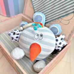 Dolce Primo Aktivitätsspielzeug Pfau Peter - 19 Cm -Djeco Geschaft dolce toys shaker peacock