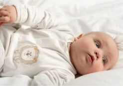 Fehn 056471 Schlafanzug FehnNATUR – Baby-Pyjama Set Mit Strampler & Spieltier Aus Bio-Baumwolle Für Babys Von 0-3 Monaten – Größe: 62 7 Fehn 056471 Schlafanzug FehnNATUR – Baby-Pyjama Set Mit Strampler & Spieltier Aus Bio-Baumwolle Für Babys Von 0-3 Monaten – Größe: 62 -Djeco Geschaft fehn 056471 schlafanzug fehnnatur baby pyjama set mit strampler spieltier aus bio baumwolle fuer babys von 0 3 monaten groesse 62 3