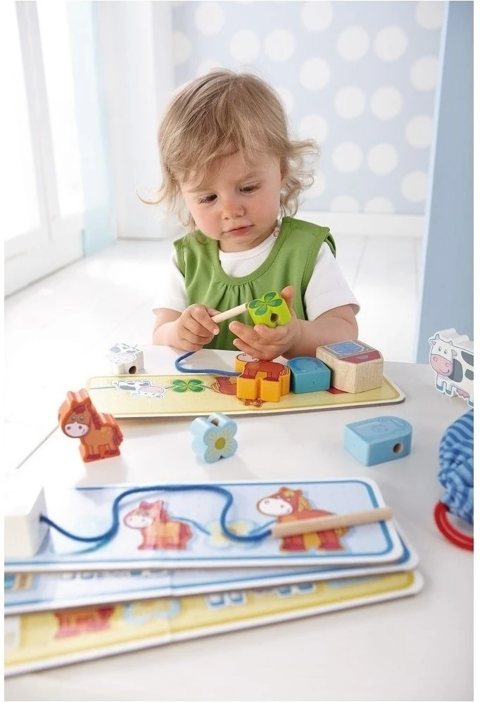 HABA Fädelspiel Auf Dem Land 4 HABA Fädelspiel Auf Dem Land – Bild 2