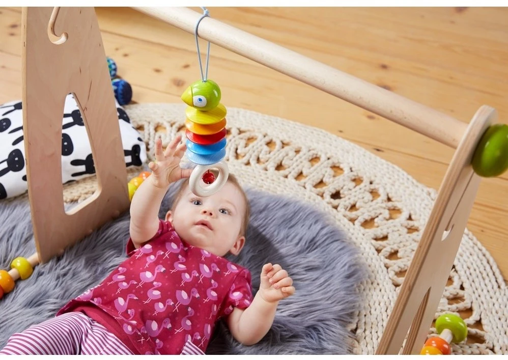 HABA Hängefigur Papagei 3 HABA Hängefigur Papagei