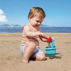 Hape Baby Eimer Und Schaufel Strandspielzeug -Djeco Geschaft hape baby eimer und schaufel strandspielzeug 3