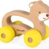 Janod J04613 Baby Pop Greifling-Auto, Bär Gelb -Djeco Geschaft janod j04613 baby pop greifling auto baer gelb