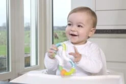 KidsMe Twist & Learn Ring Rattle -Djeco Geschaft kidsme twist learn ring rattle 3