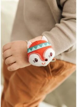 Lilliputiens Alice Armreif Rassel - ECO -Djeco Geschaft lilliputiens alice armreif rassel eco 2