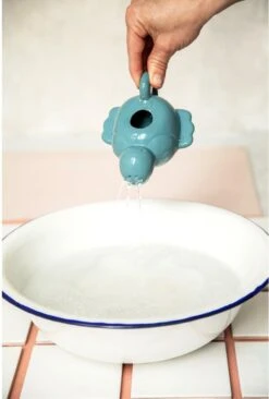 Lilliputiens Schwimmende Gießkanne ECO - Pablo -Djeco Geschaft lilliputiens schwimmende giesskanne eco pablo 3