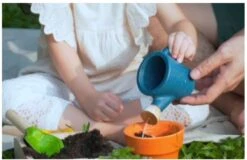 Plan Toys PlanToys Holzspielzeug Gartenbau-Set -Djeco Geschaft plantoys holzspielzeug gartenbau set 3