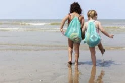 Quut Beach Set 1: 1 Triplet + 1 Ringo Combi (6rings + 1 Ball) In Mesh Beach Bag 12 Quut Beach Set 1: 1 Triplet + 1 Ringo Combi (6rings + 1 Ball) In Mesh Beach Bag -Djeco Geschaft quut beach set 1 1 triplet plus 1 ringo combi 6rings plus 1 ball in mesh beach bag 3