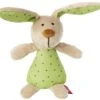 Sigikid Mini-Rassel Hase, Red Stars -Djeco Geschaft sigikid mini rassel hase red stars