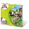Staedtler 8034 01 LY Fimo Kids Form&play Set Farm (superweiche, Ofenhärtende Knete, Kinderleichte Anleitung, Wiederverschließbare Box, Set Mit 4 Fimo Blöcken, 1 Modellierstab Und 1 Spielkulisse) -Djeco Geschaft staedtler 8034 01 ly fimo kids form play set farm superweiche ofenhaertende knete kinderleichte anleitung wiederverschliessbare box set mit 4 fimo bloecken 1 modellierst