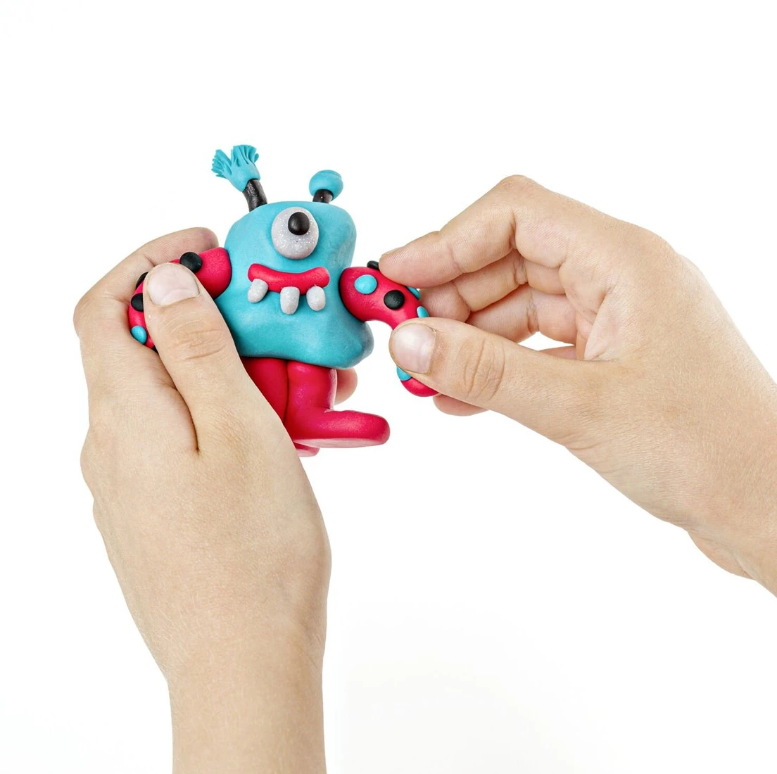 STAEDTLER 8034 17 LYST Space Monster Fimo Kids Form&play Set (superweiche, Ofenhärtende Knete, Anleitung, Wiederverschließbare Box, Set Mit 4 Blöcken, 1 Modellierstab Und 1 Spielkulisse), Mehrfarbig 4 STAEDTLER 8034 17 LYST Space Monster Fimo Kids Form&play Set (superweiche, Ofenhärtende Knete, Anleitung, Wiederverschließbare Box, Set Mit 4 Blöcken, 1 Modellierstab Und 1 Spielkulisse), Mehrfarbig – Bild 2