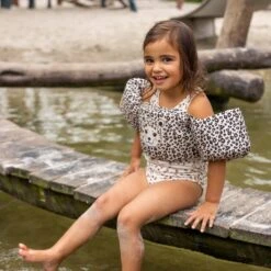 Swim Essentials Beige Leopard Puddle Jumper 2-6 Years -Djeco Geschaft swim essentials beige leopard puddle jumper 2 6 years 3
